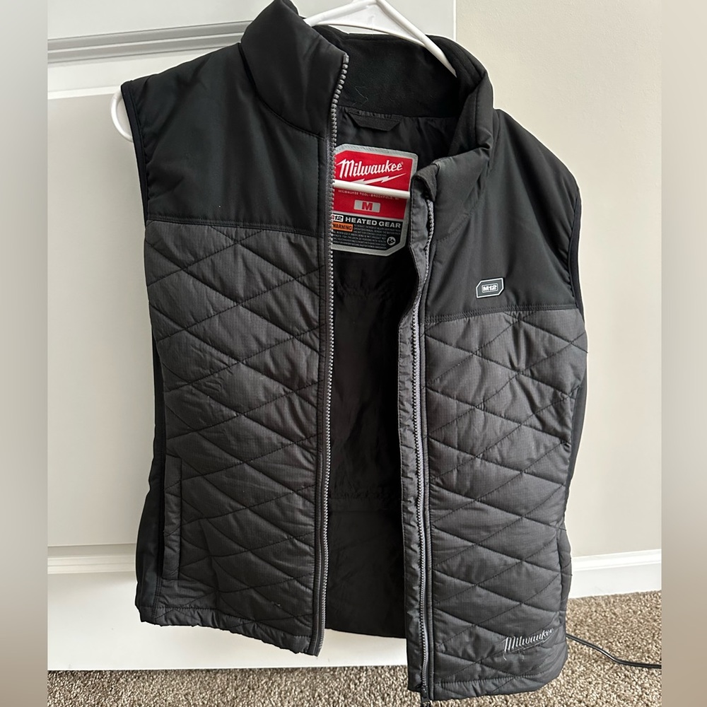Women’s Milwaukee Heated Vest WITH BATTERY